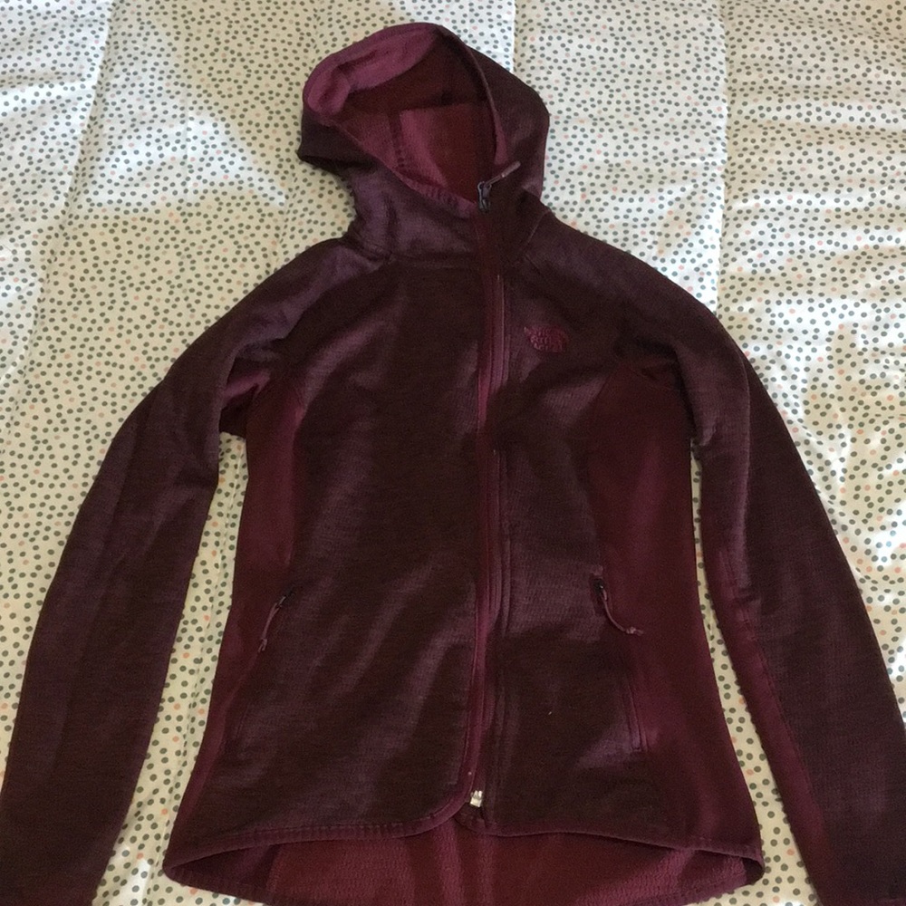 Burgundy North Face sweater size xs
